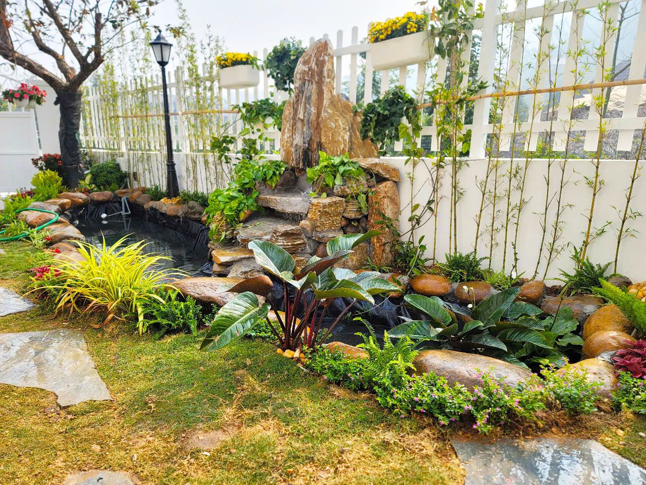 Tiểu cảnh vườn đẹp biệt thự Xanh Villas