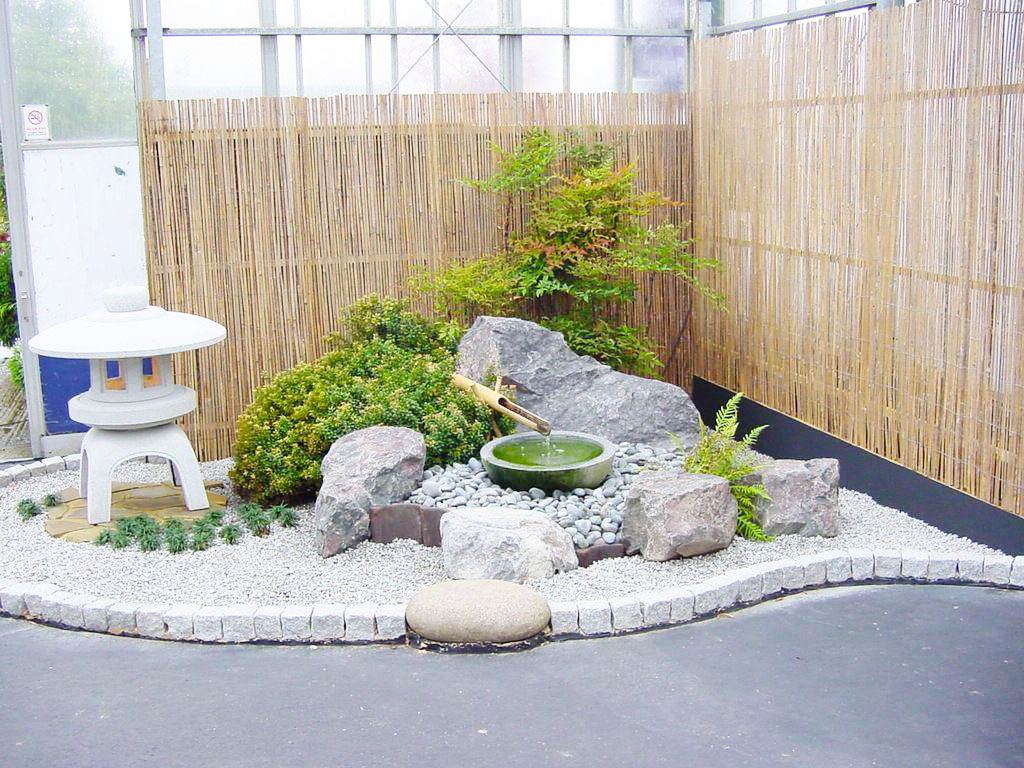 Tiểu cảnh góc sân Nhật bản