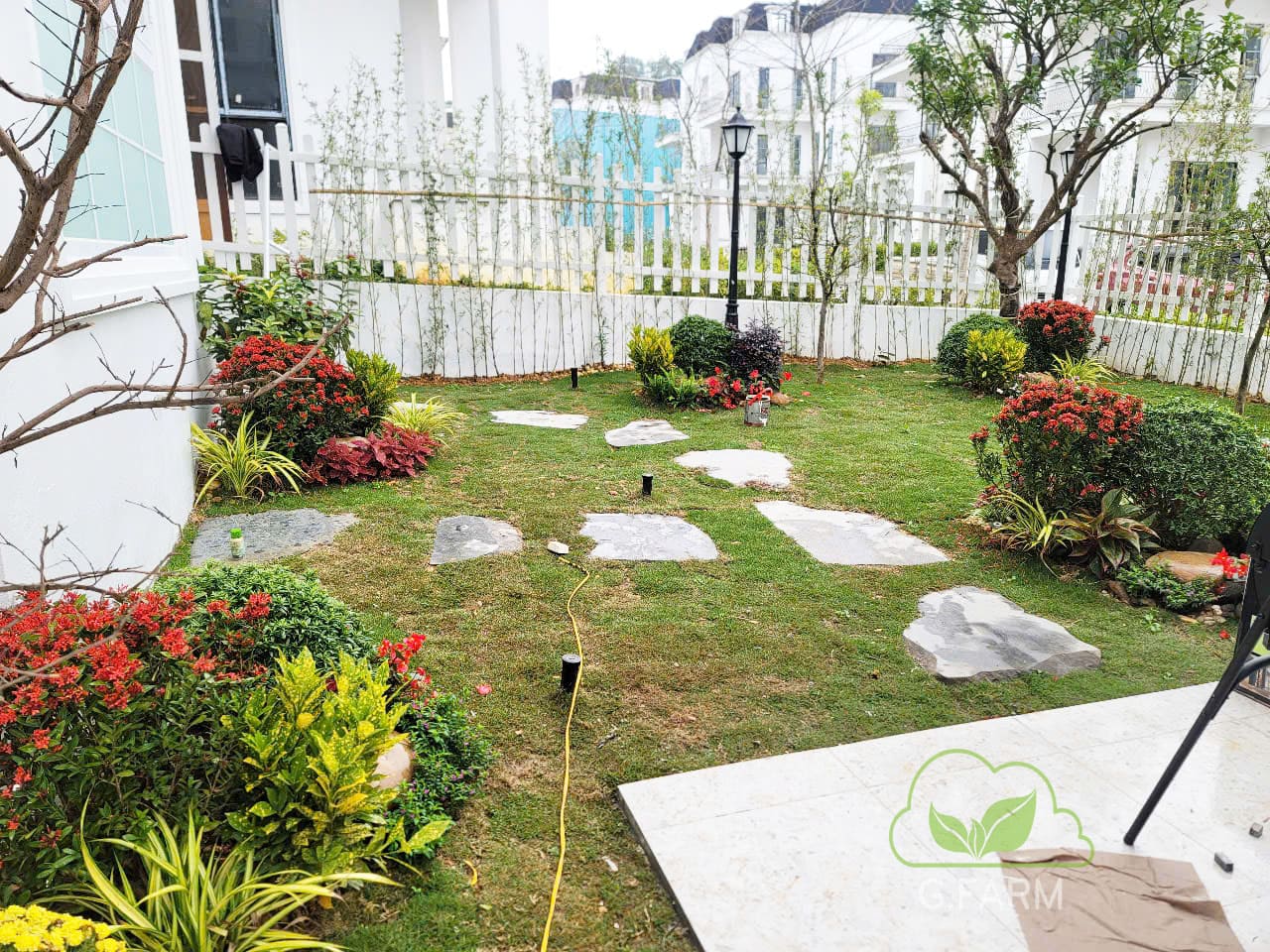 Thiết kế thi công sân vườn xanh villa